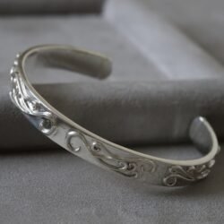 PRD-22 CRASHING WAVES Bangle
