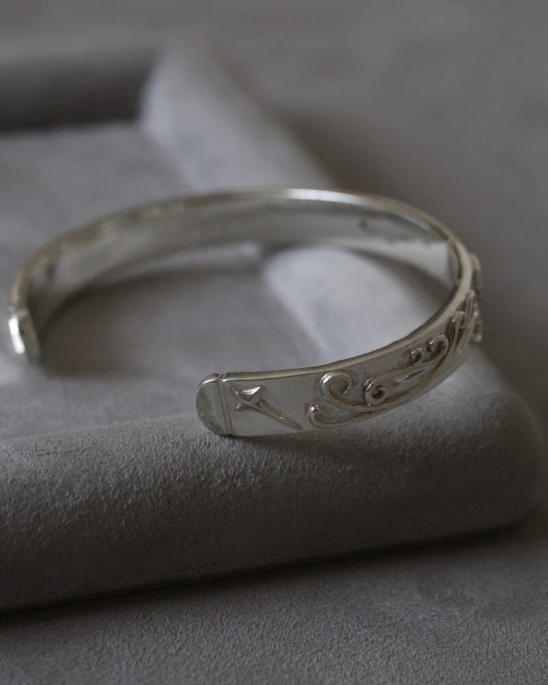 PRD-23 CRASHING WAVES Bangle