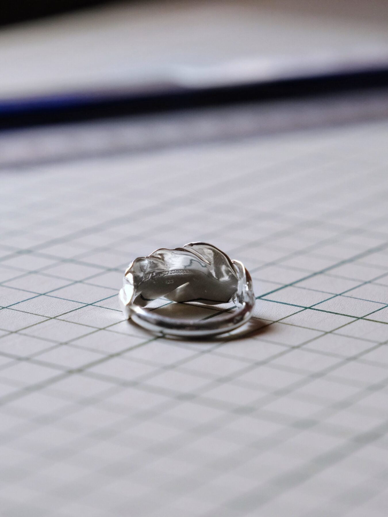 FEATHER Ring