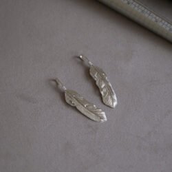 Vol1-3 FEATHER Pendant (S)