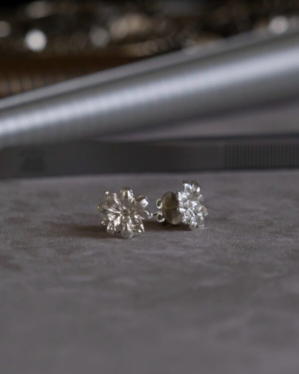 JASMINUM Stud